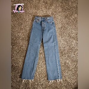 Levi’s Ribcage Straight Ankle Jeans